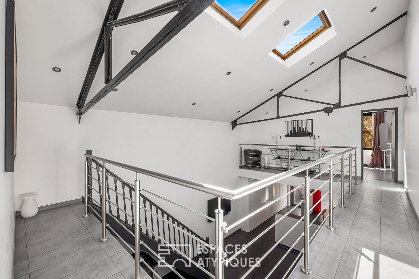 Duplex loft with terrace 5 minutes from metro D