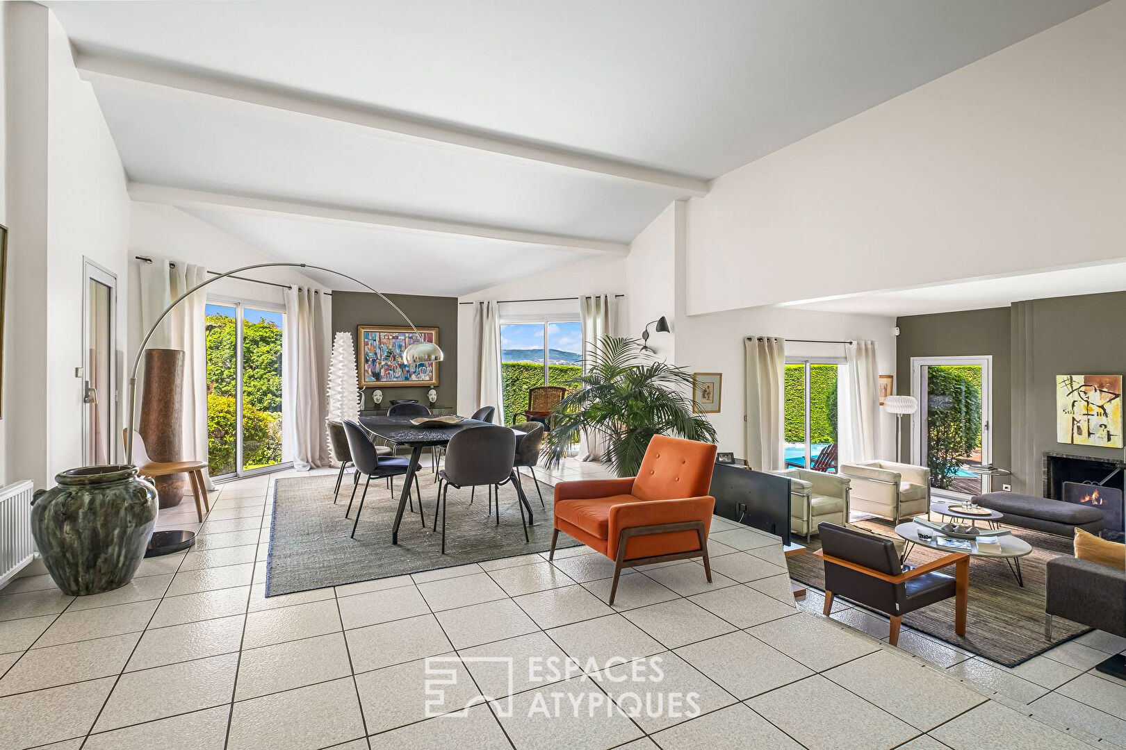 Maison d’architecte avec vue imprenable sur les monts du lyonnais