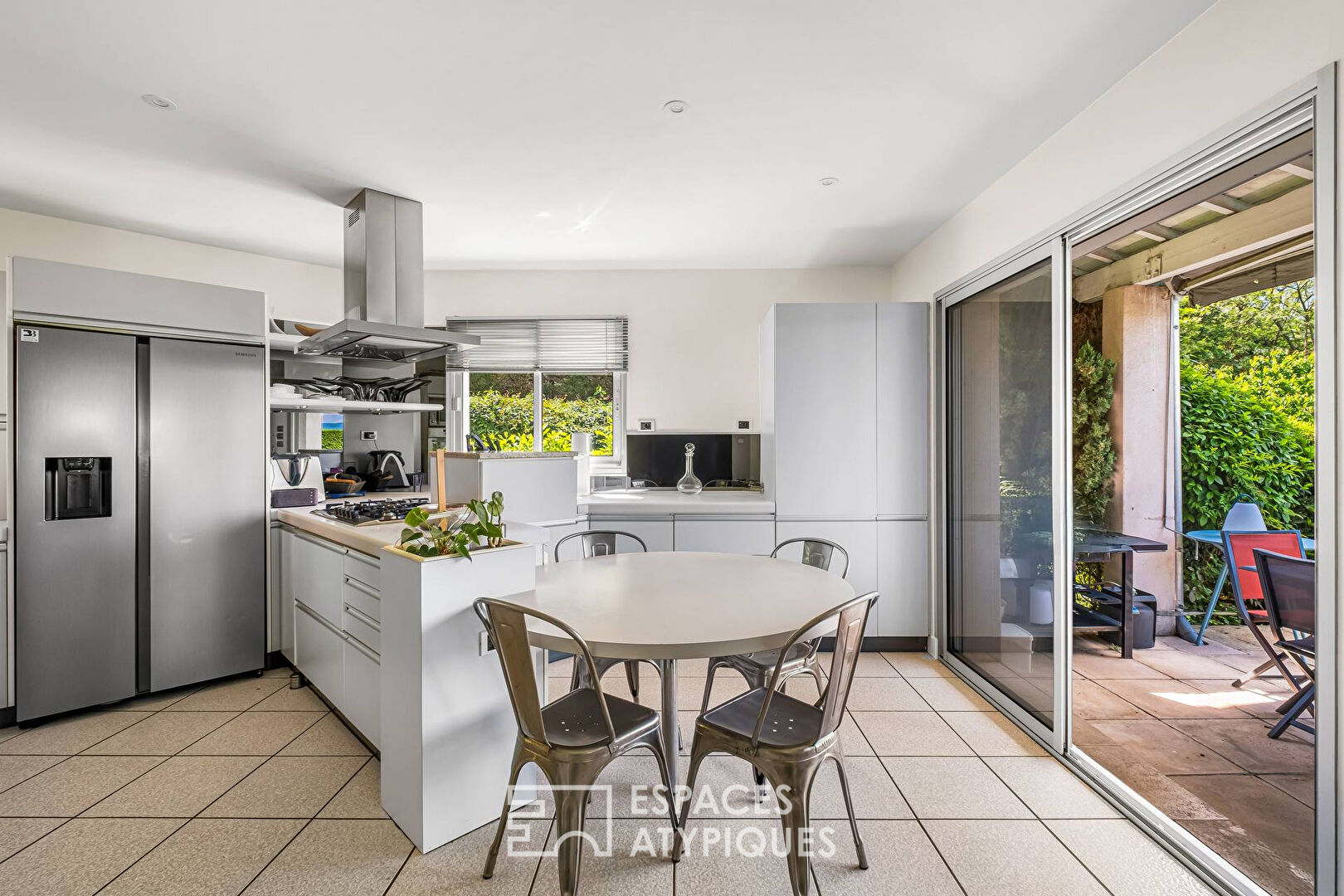 Maison d’architecte avec vue imprenable sur les monts du lyonnais