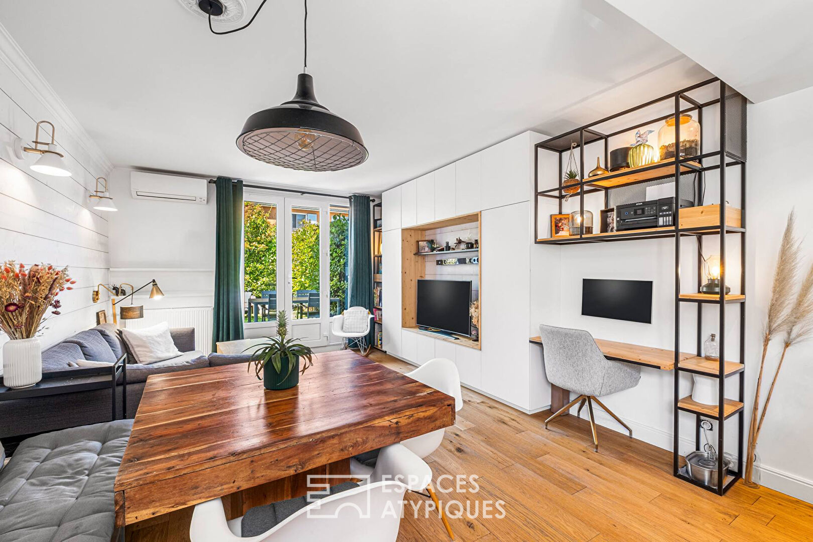 Rénovation d’architecte avec jardin et garage