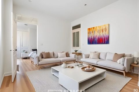 One-bedroom apartment on the top floor to renovate