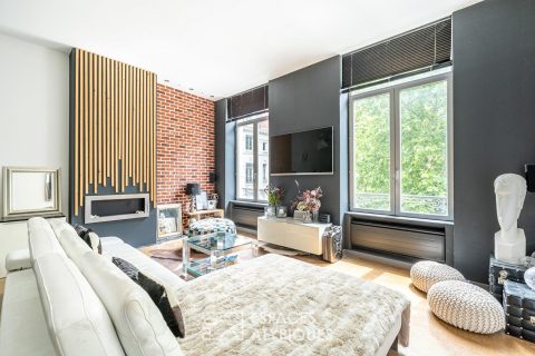 Appartement ancien rénové avec vue sur la place Alfred de Vanderpol à Lyon 9e