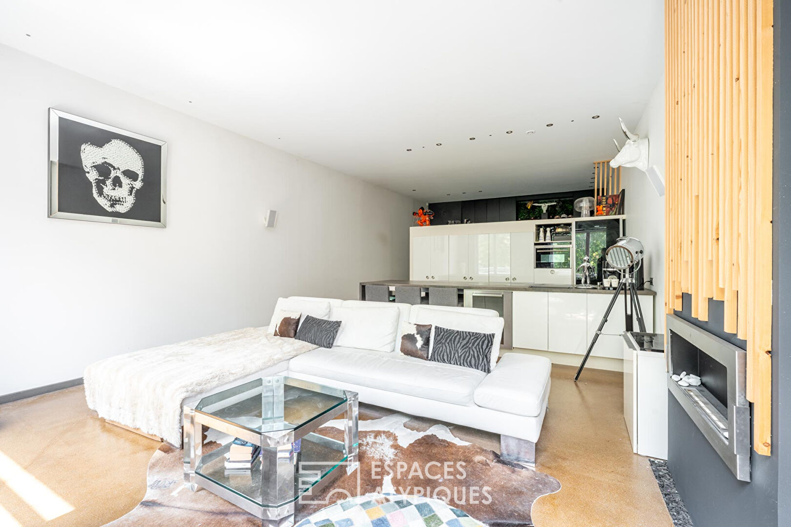 Appartement ancien rénové avec vue sur la place Alfred de Vanderpol à Lyon 9e
