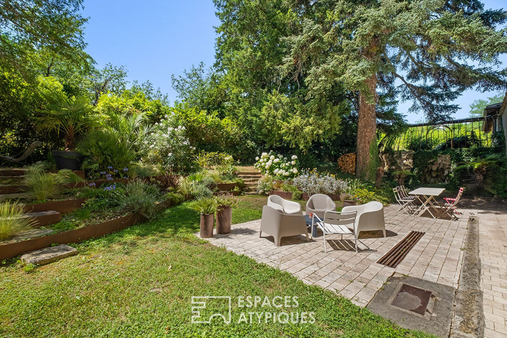 Duplex de charme avec jardin dans une maison de maître à Irigny
