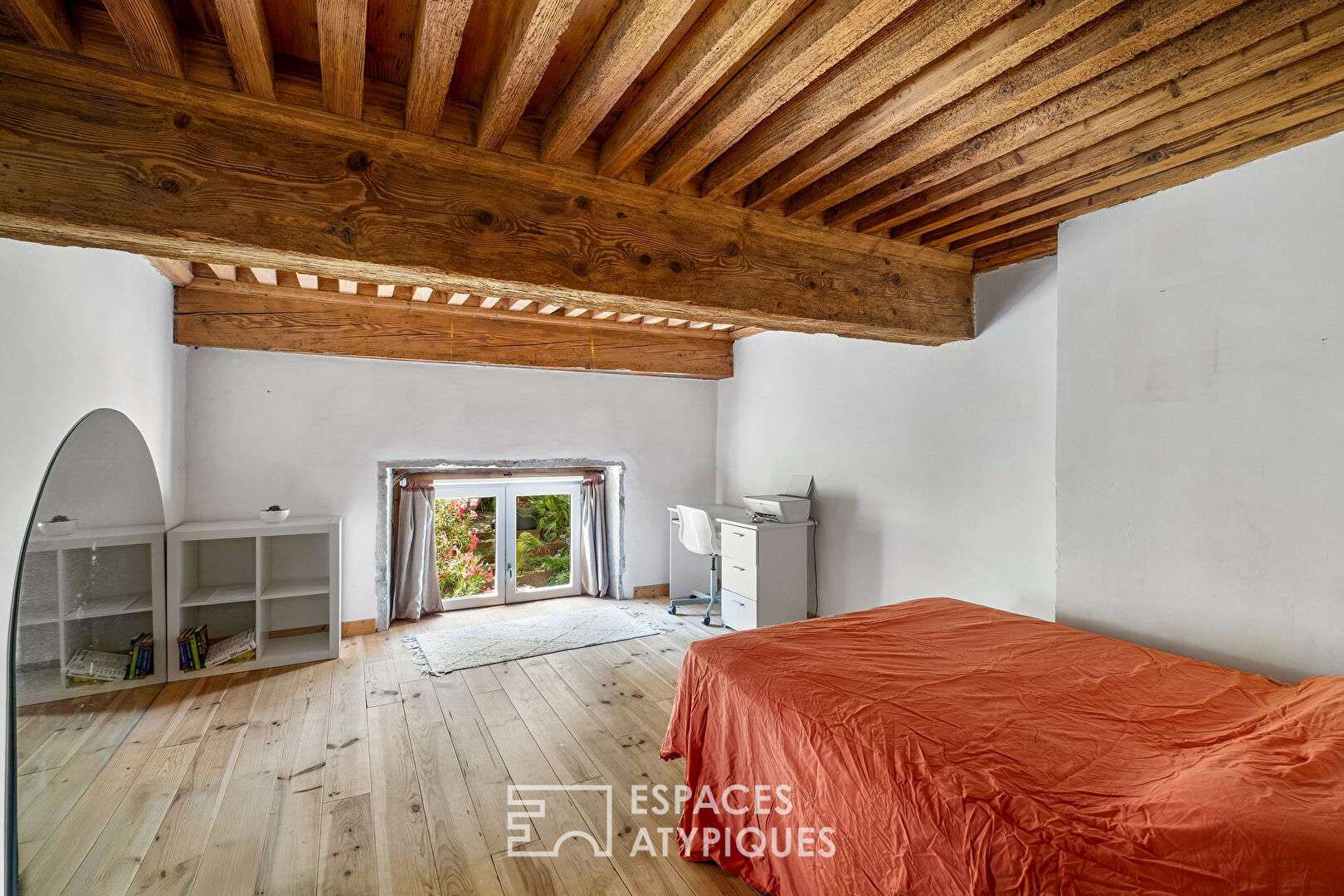 Duplex de charme avec jardin dans une maison de maître à Irigny