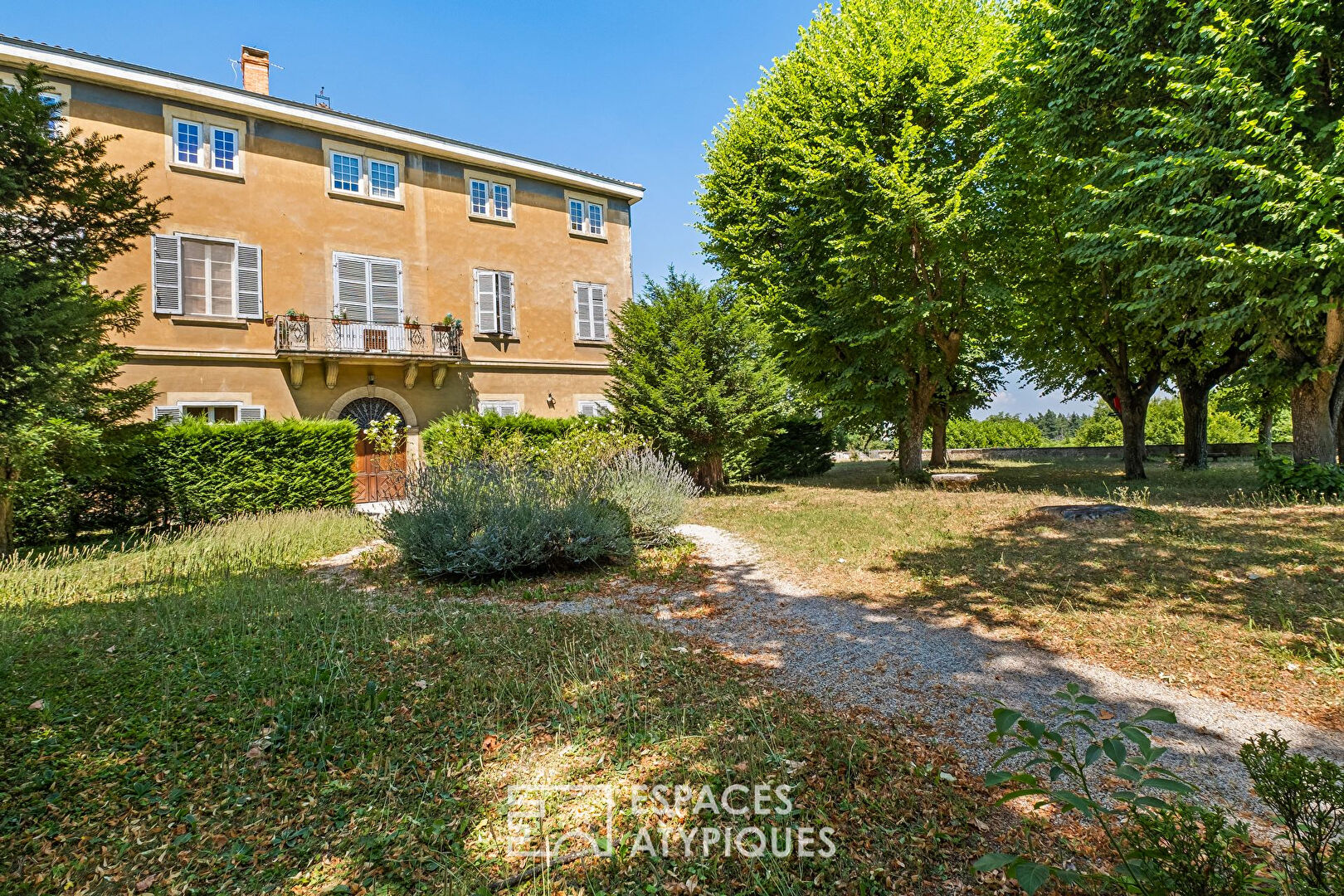 Duplex de charme avec jardin dans une maison de maître à Irigny