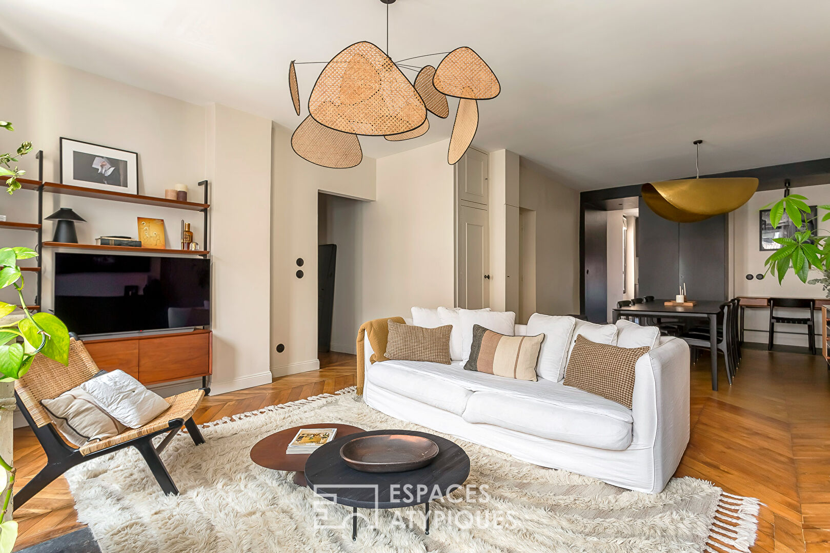Appartement ancien entièrement rénové au coeur des Brotteaux
