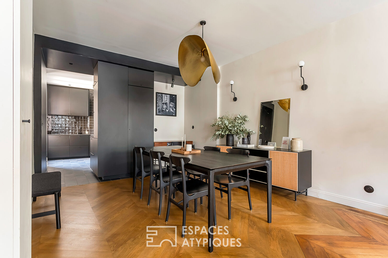 Appartement ancien entièrement rénové au coeur des Brotteaux