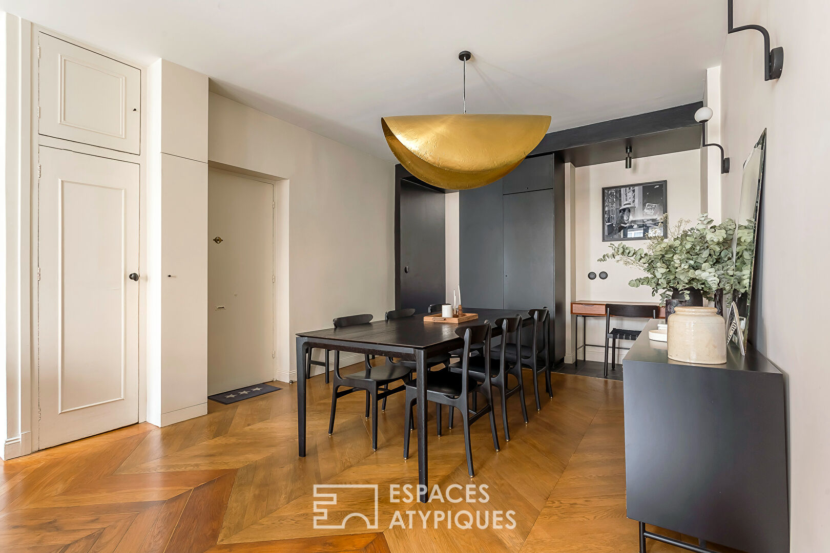 Appartement ancien entièrement rénové au coeur des Brotteaux