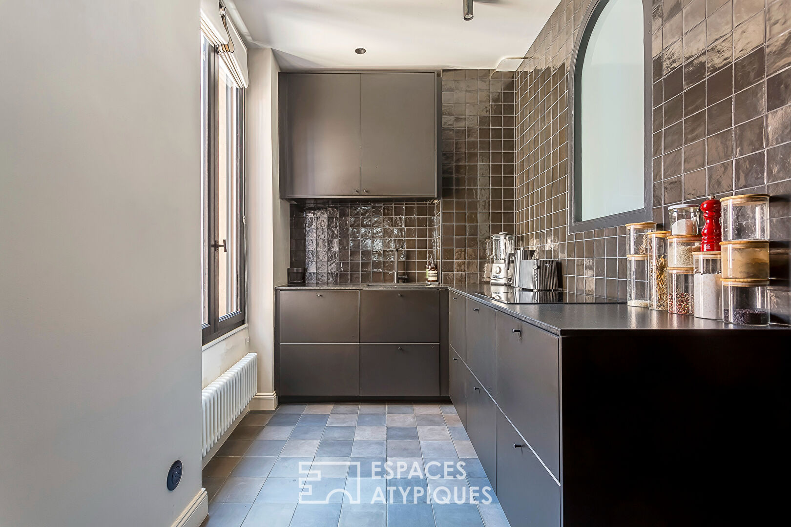 Appartement ancien entièrement rénové au coeur des Brotteaux