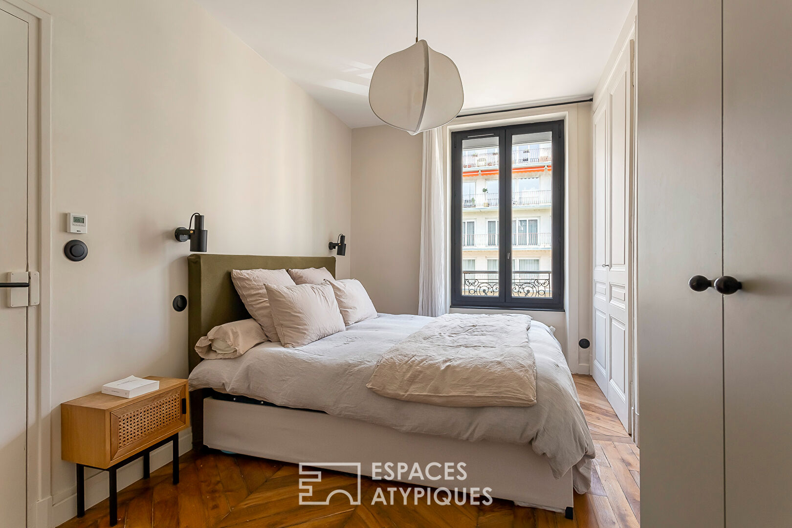 Appartement ancien entièrement rénové au coeur des Brotteaux