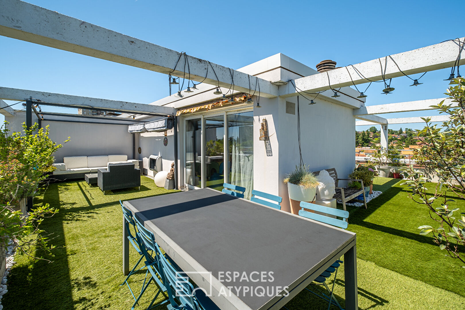 Duplex rénové en dernier étage avec terrasse panoramique