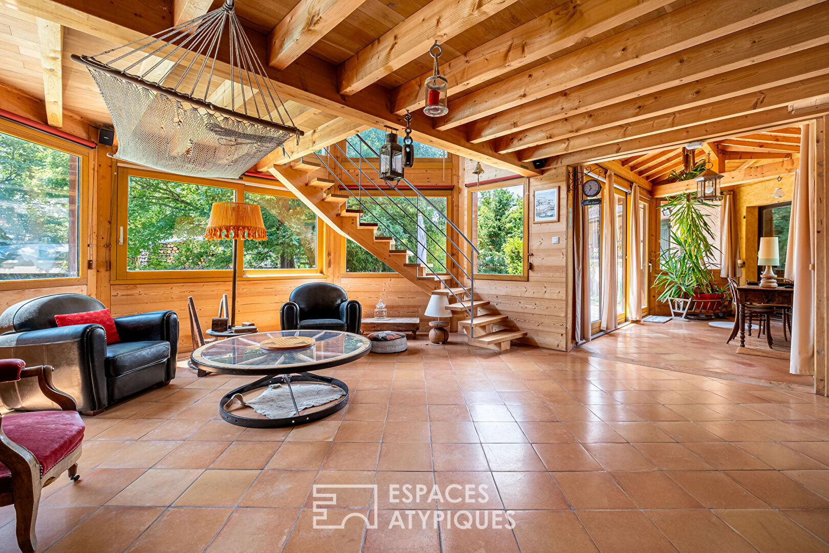 Villa avec extension en bois