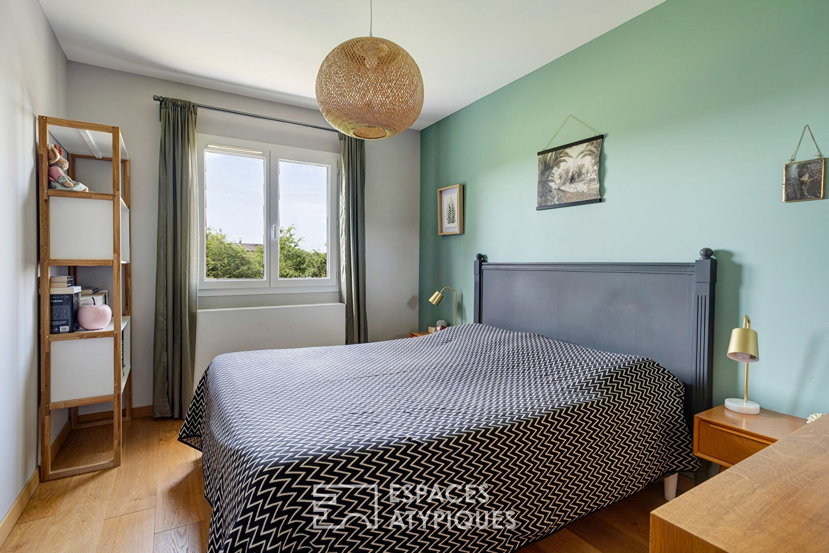 Quiet house in a cul-de-sac with garden and swimming pool