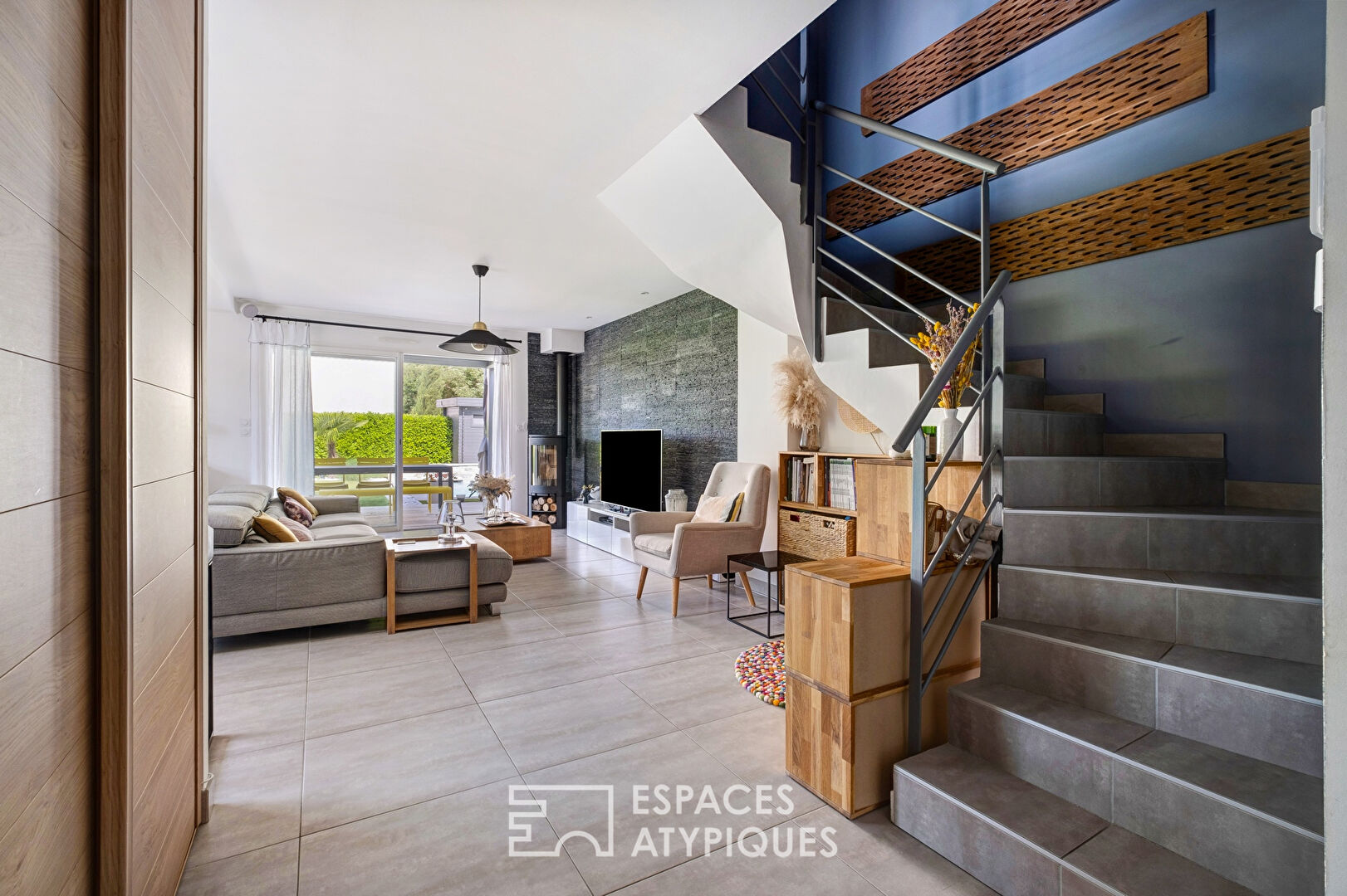 Quiet house in a cul-de-sac with garden and swimming pool