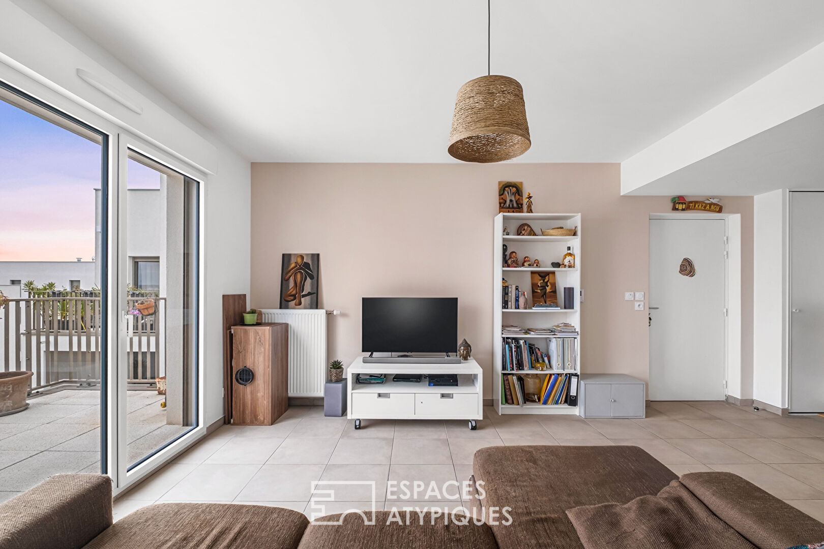 Appartement contemporain en dernier étage avec terrasse