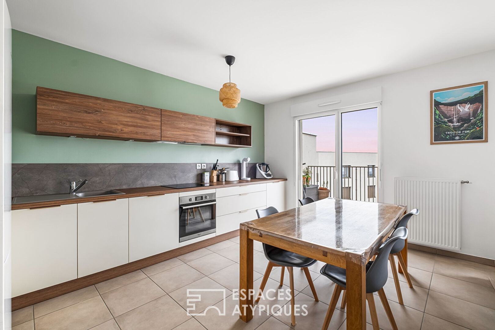 Appartement contemporain en dernier étage avec terrasse