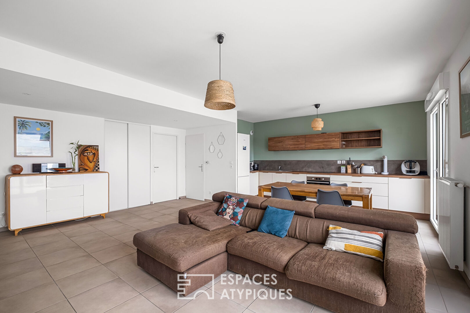 Appartement contemporain en dernier étage avec terrasse