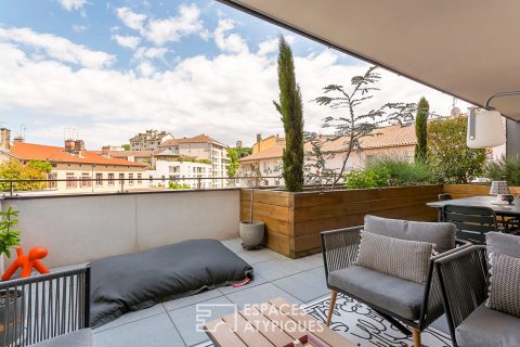 Appartement contemporain avec terrasse et vue dégagée
