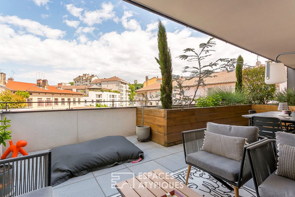 Appartement contemporain avec terrasse et vue dégagée