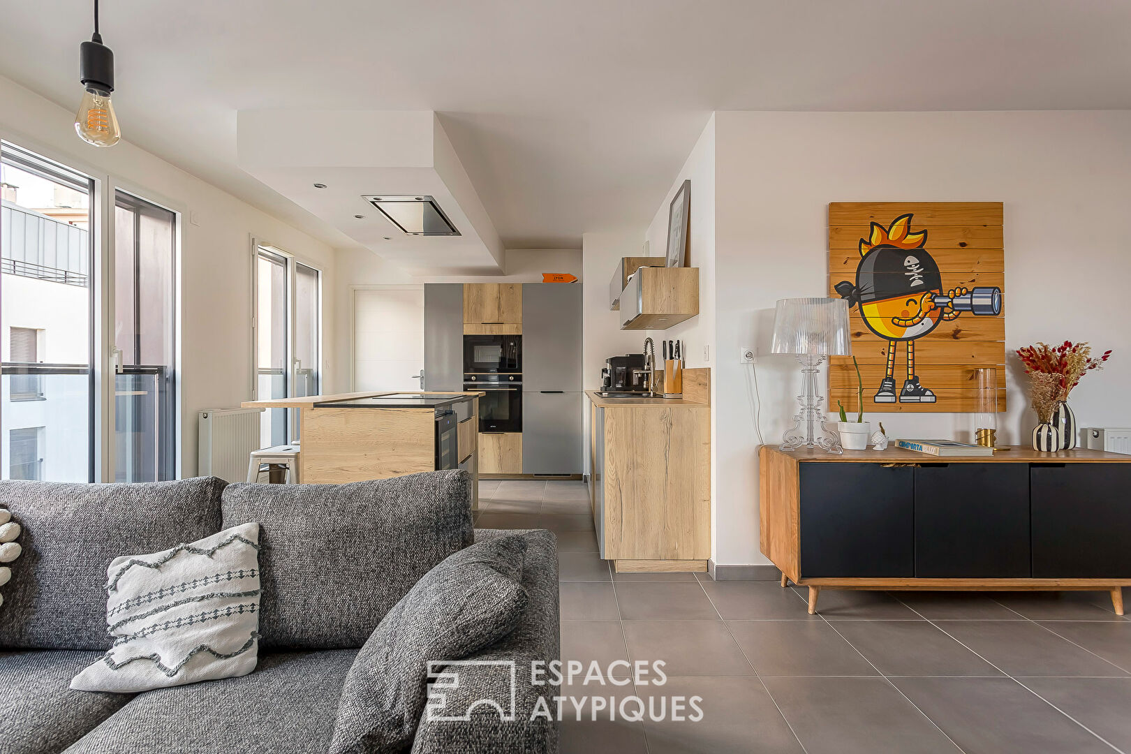 Appartement contemporain avec terrasse et vue dégagée