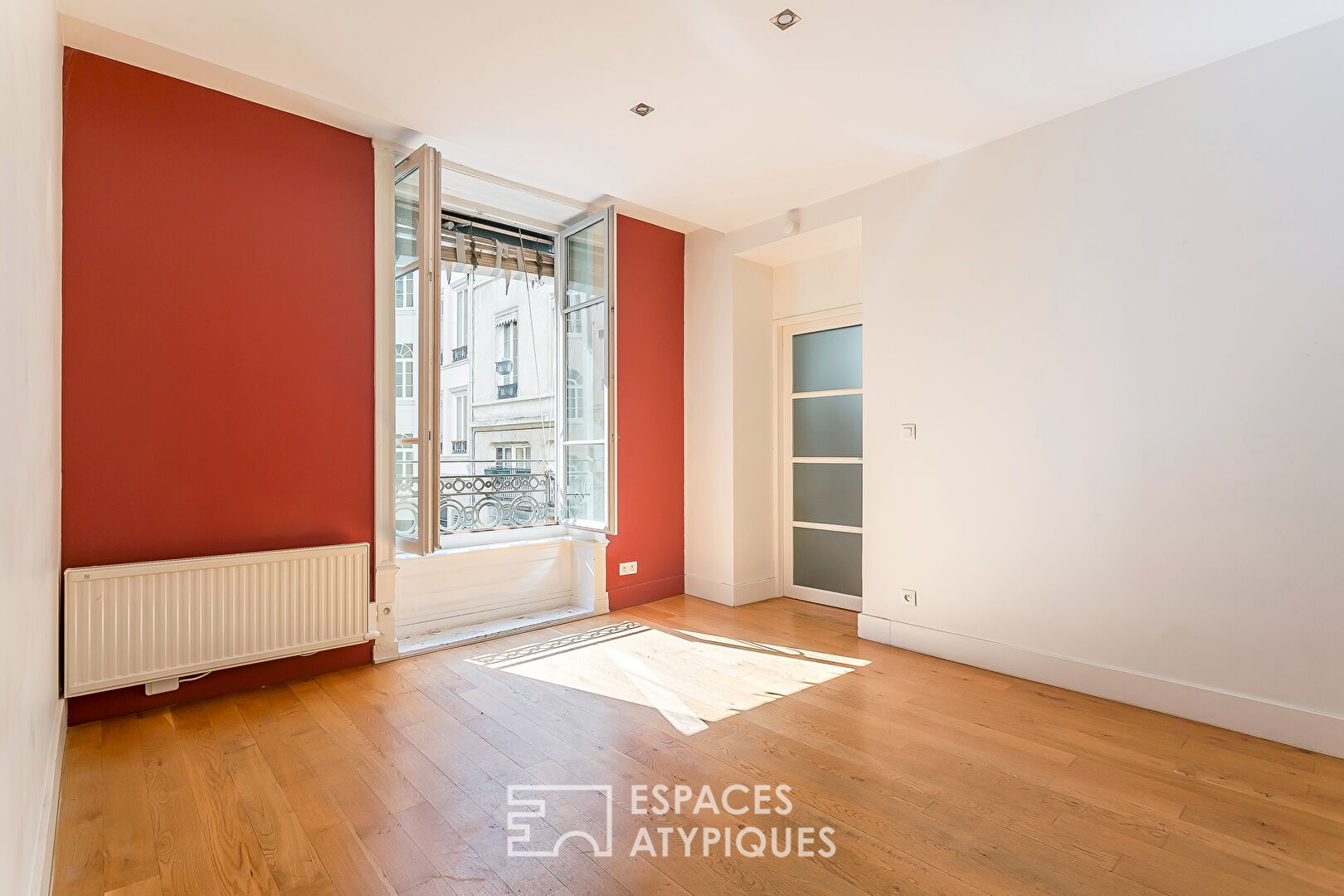 Appartement ancien entièrement rénové Rue Sala en plein coeur du quartier quartier Ainay