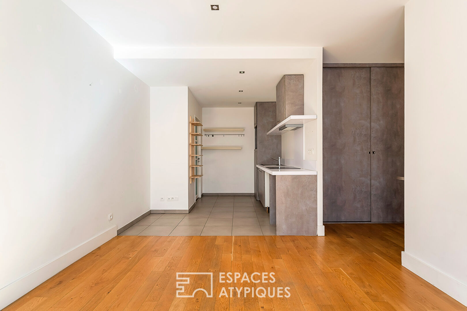 Appartement ancien entièrement rénové Rue Sala en plein coeur du quartier quartier Ainay