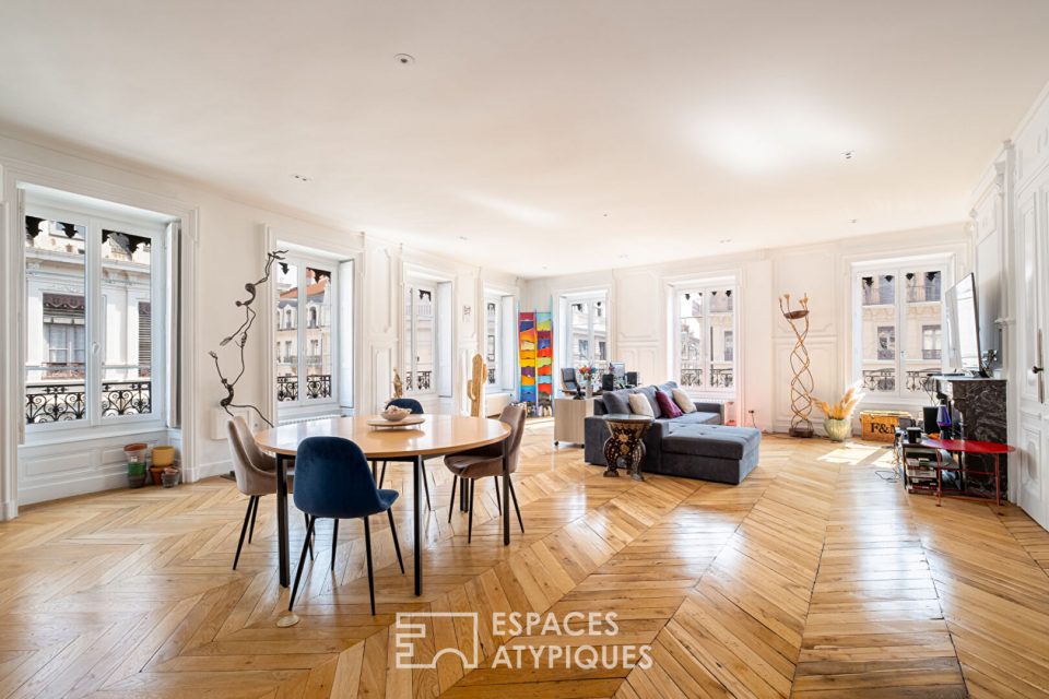 Duplex renové par architecte en dernier étage