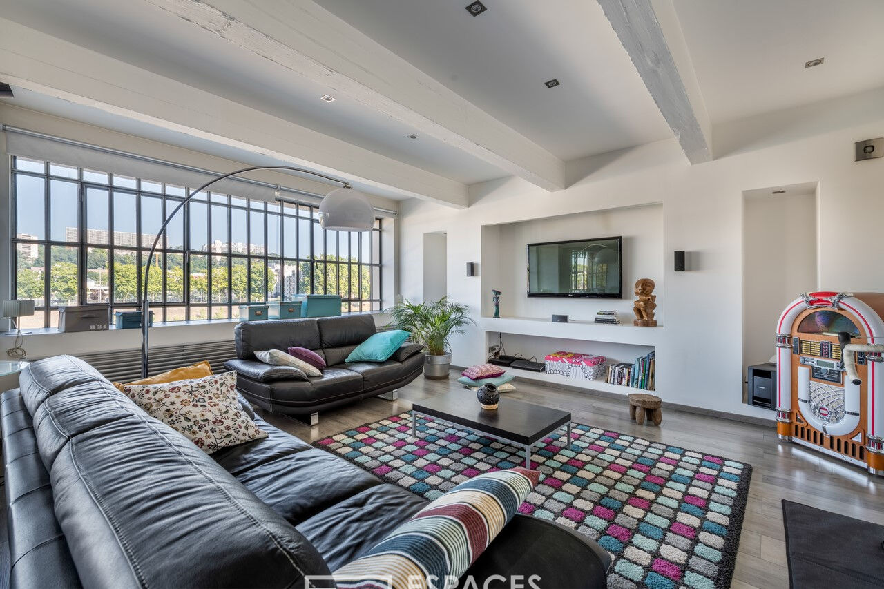 Loft avec vue sur la Saône dans une ancienne biscuiterie