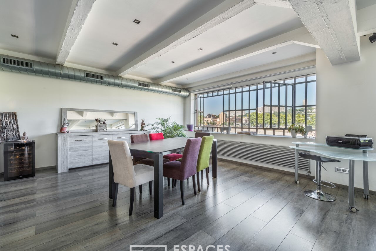 Loft avec vue sur la Saône dans une ancienne biscuiterie