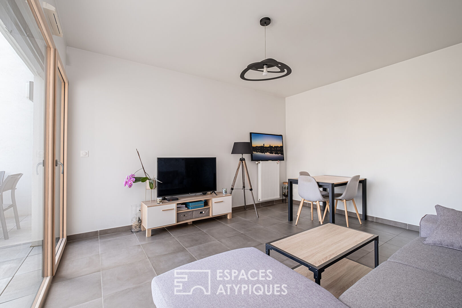 Contemporain avec terrasse proche de Sergent Blandan