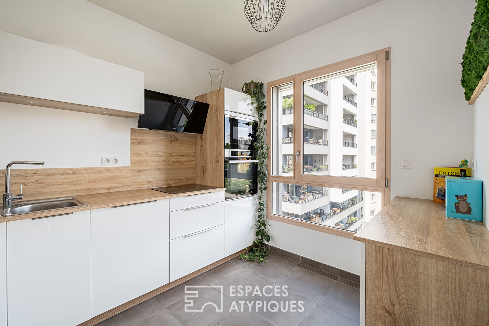 Contemporain avec terrasse proche de Sergent Blandan