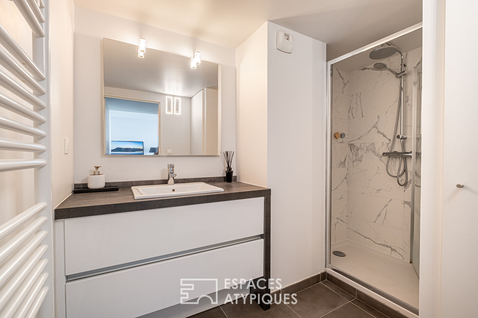 Contemporain avec terrasse proche de Sergent Blandan