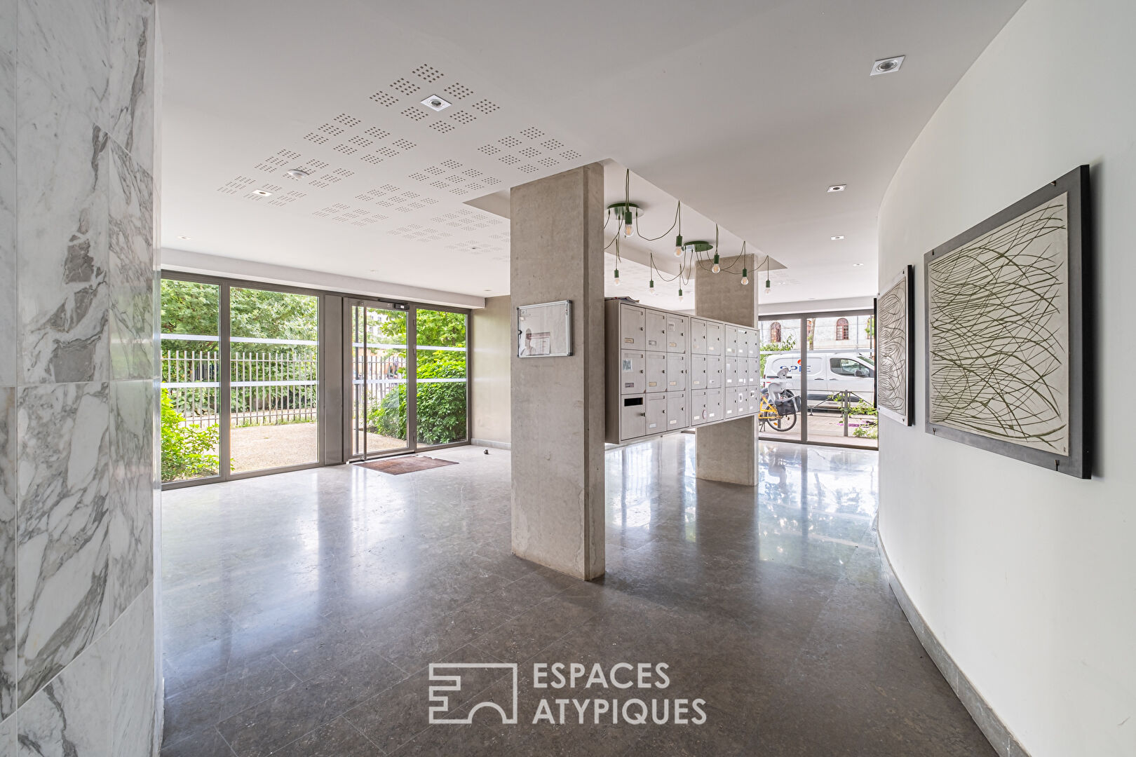 Contemporain avec terrasse proche de Sergent Blandan