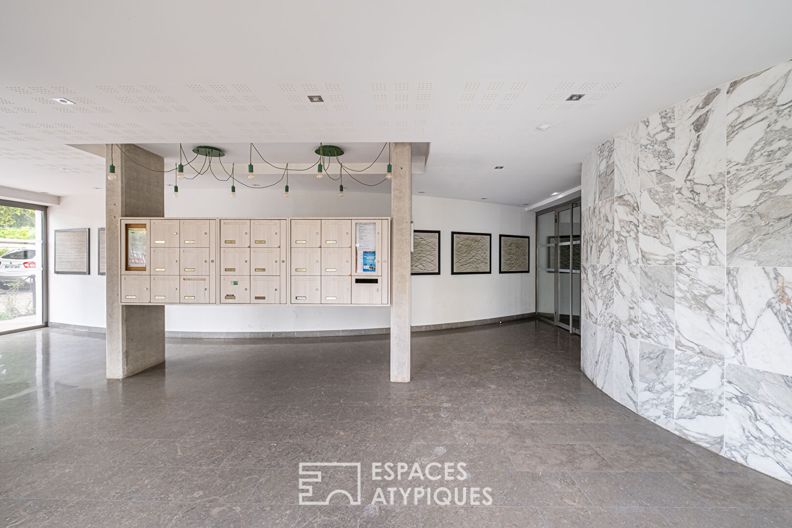 Contemporain avec terrasse proche de Sergent Blandan