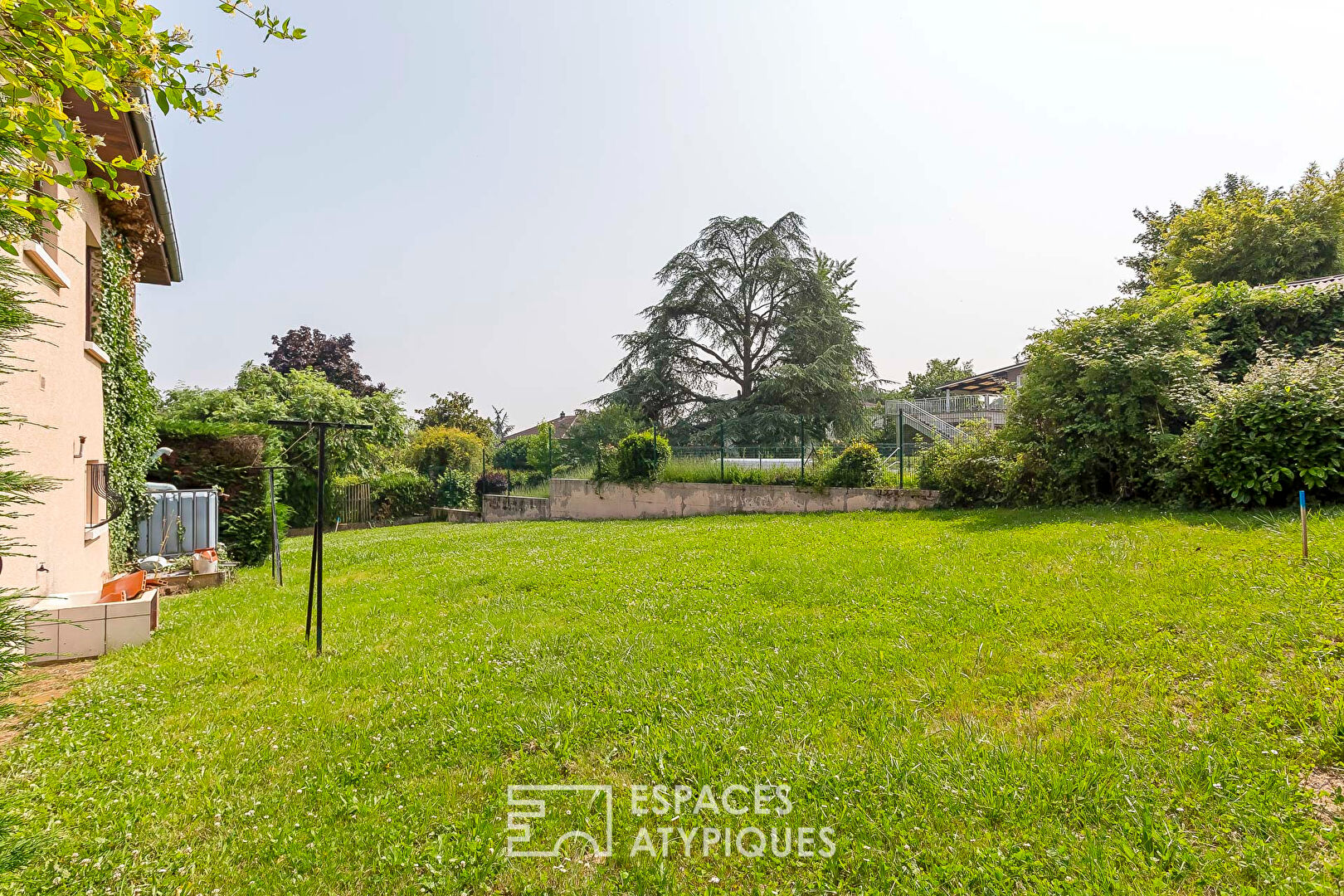 House in the heart of the Tour de Salvagny to renovate