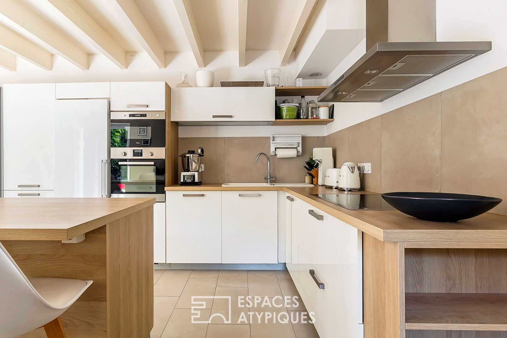 Renovated townhouse with terrace at Gratte-Ciel