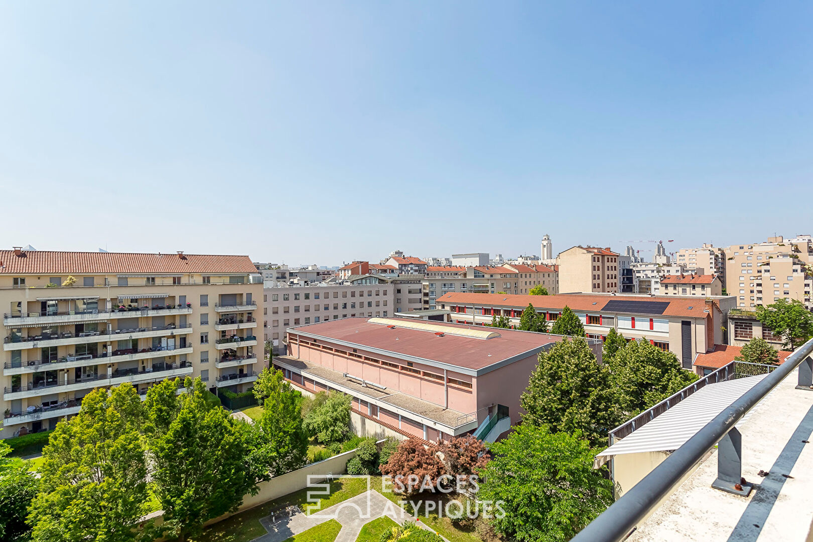 Rooftop with 123sqm terrace