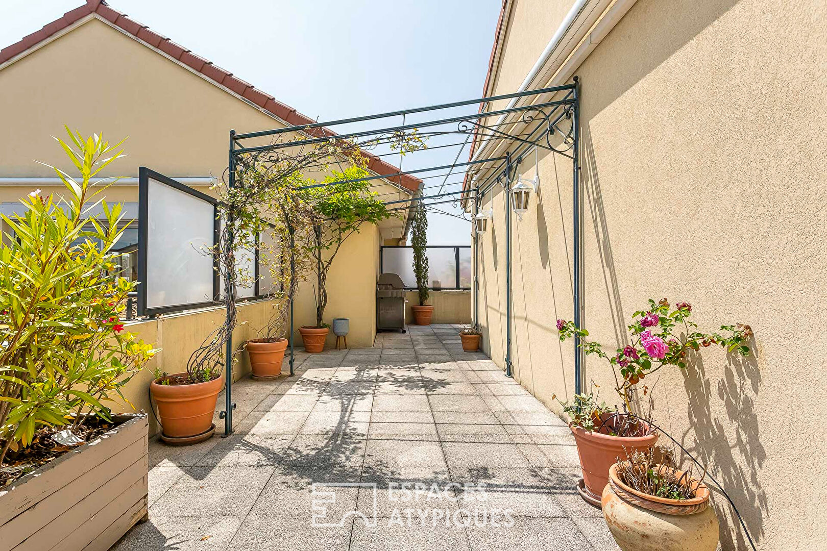 Rooftop with 123sqm terrace