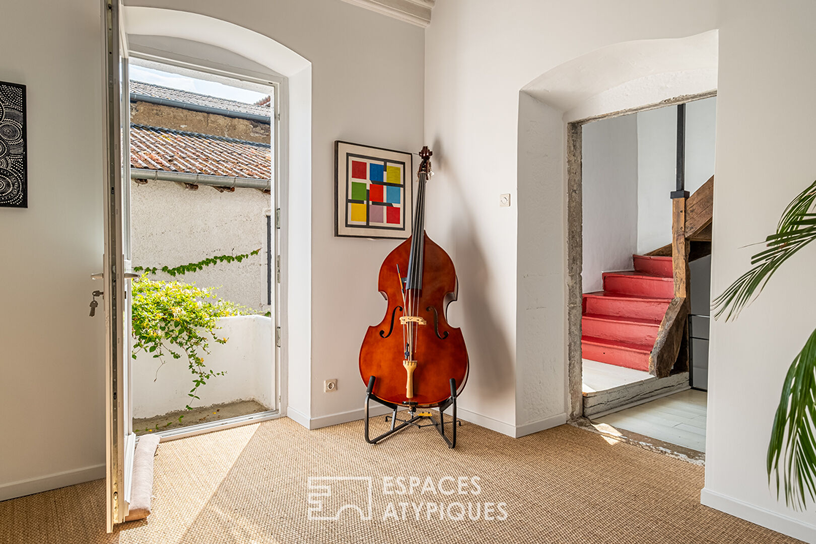 Maison de ville avec cour intérieur et dépendances
