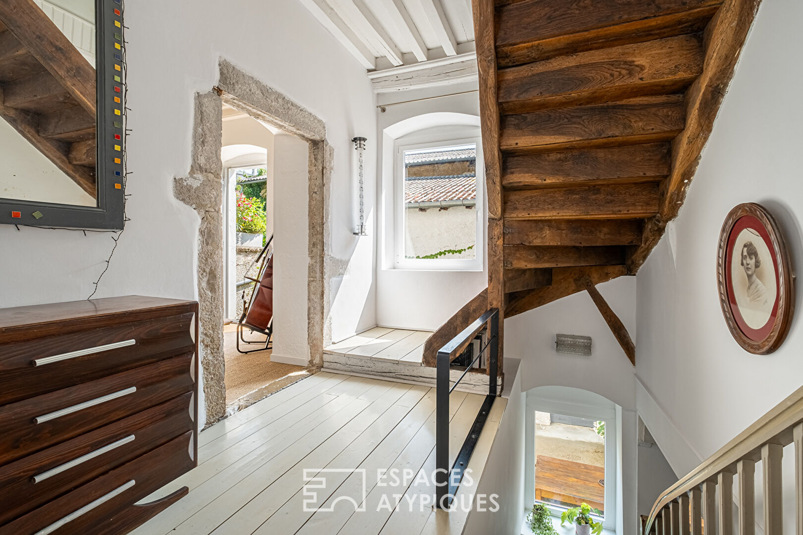 Maison de ville avec cour intérieur et dépendances