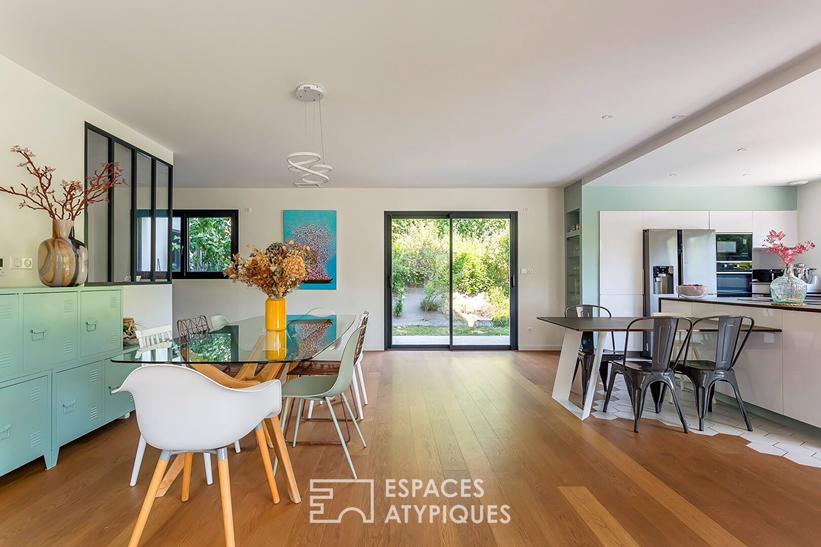 Maison contemporaine avec piscine