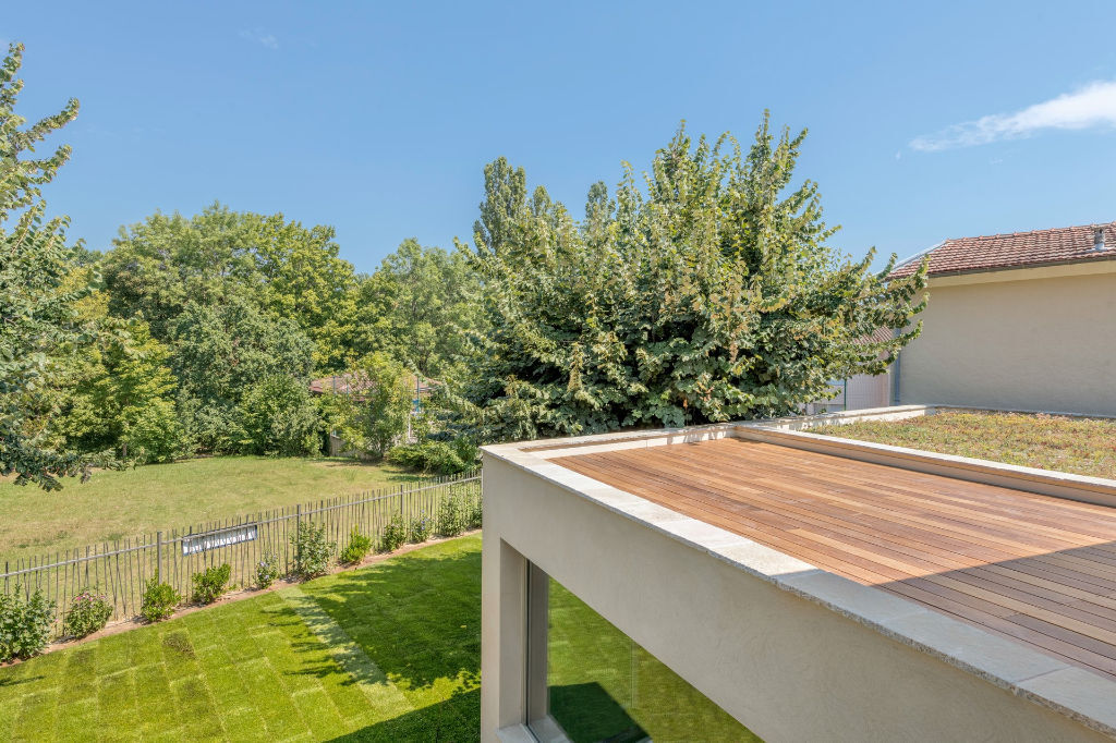 Ancienne dépendance avec extension contemporaine