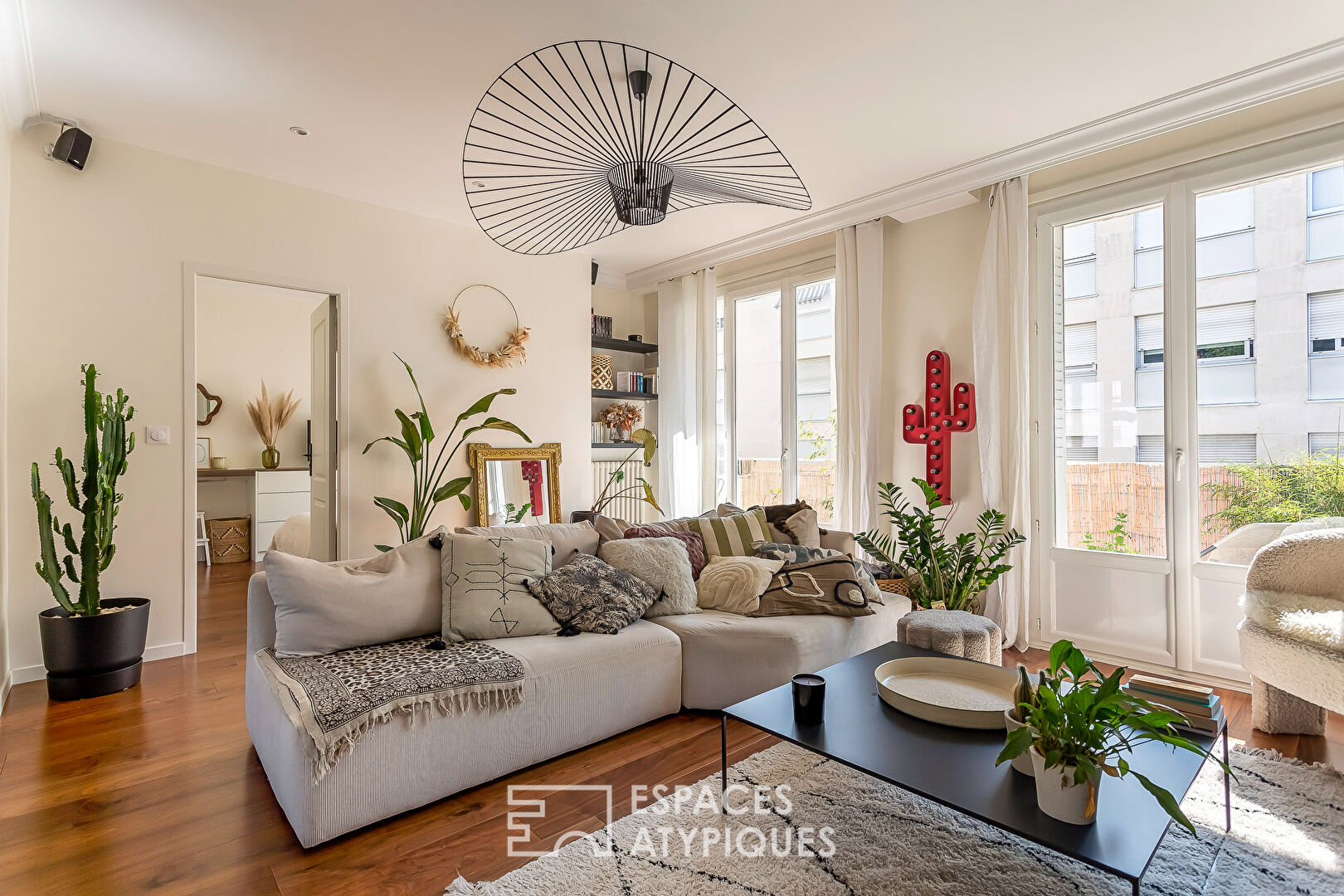 Architect-Designed Renovation with Balconies near Garibaldi Metro