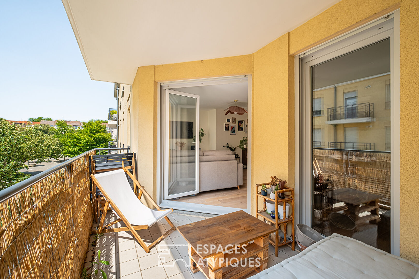 Rénovation contemporaine avec balcon – Métro Sans-Souci