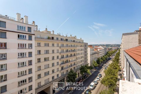 Renovated duplex on the top floor with balcony