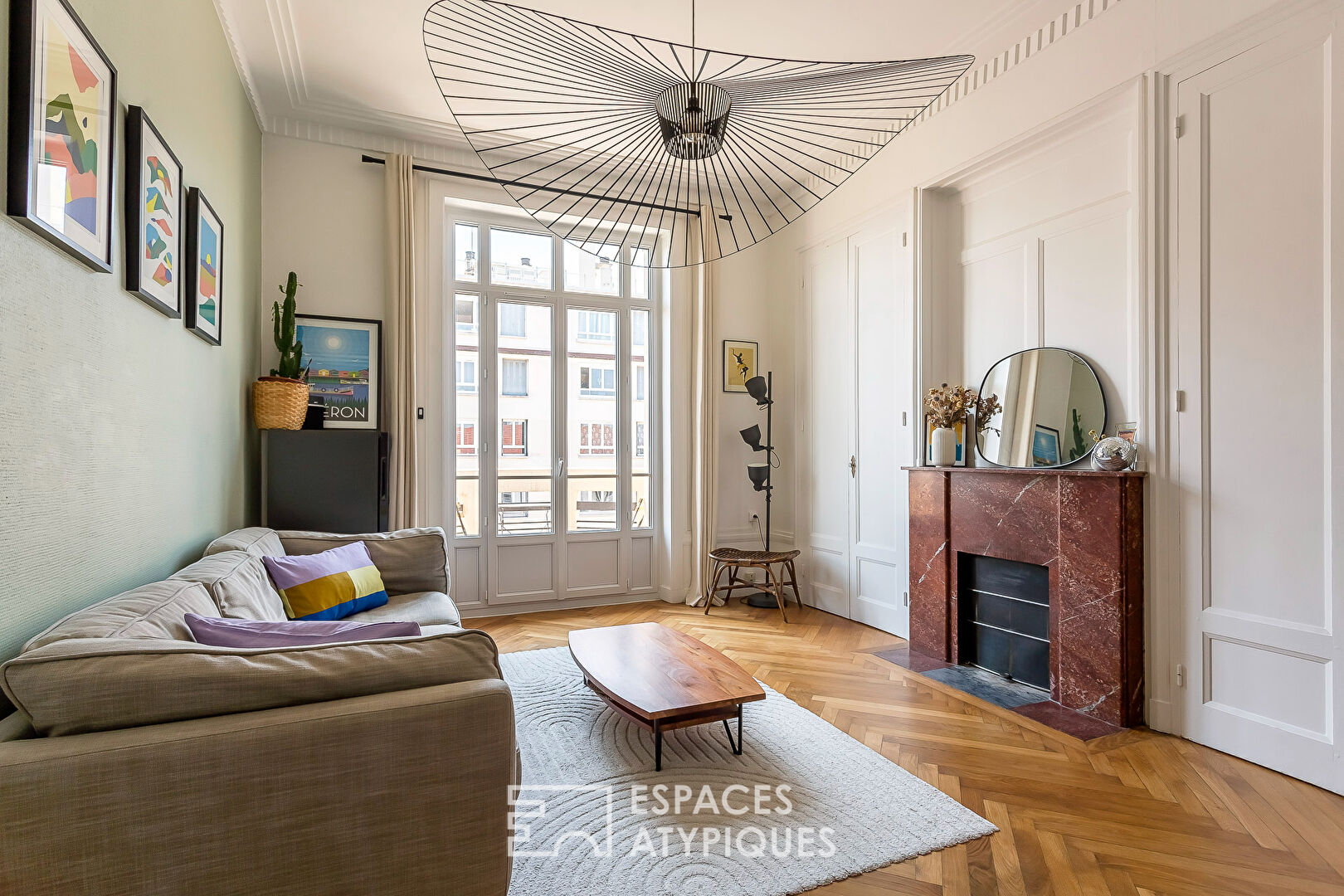Renovated duplex on the top floor with balcony