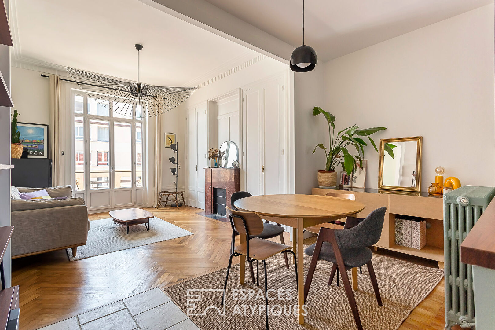 Renovated duplex on the top floor with balcony