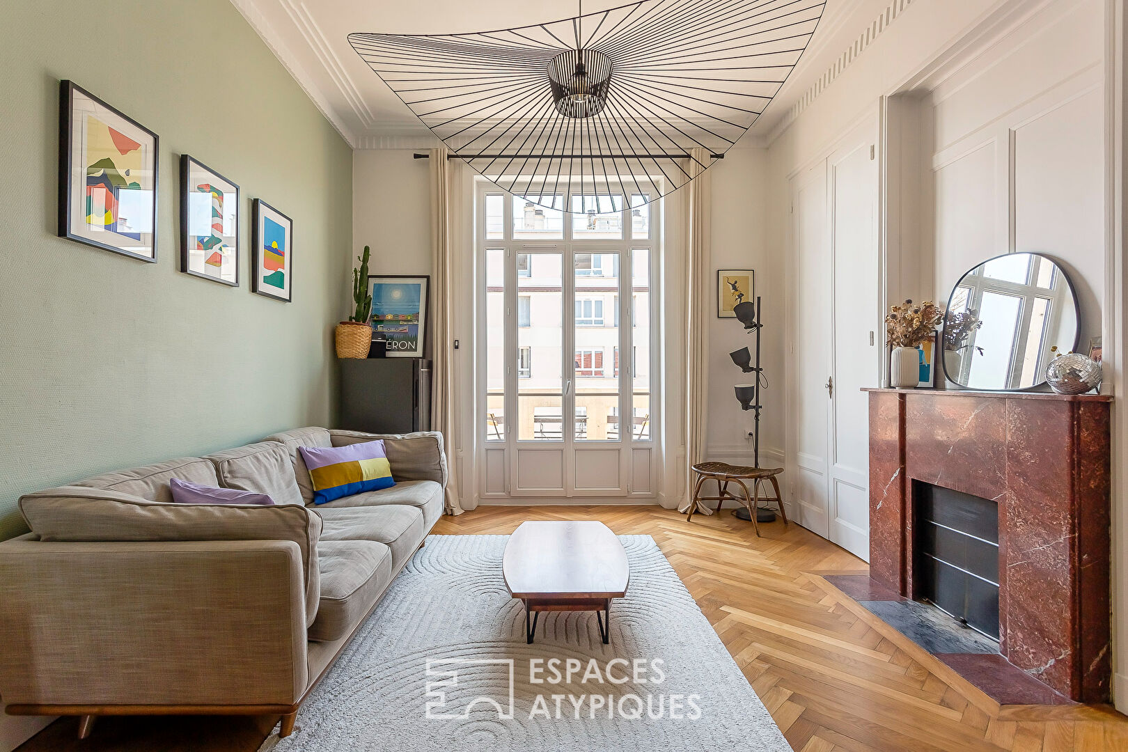Renovated duplex on the top floor with balcony