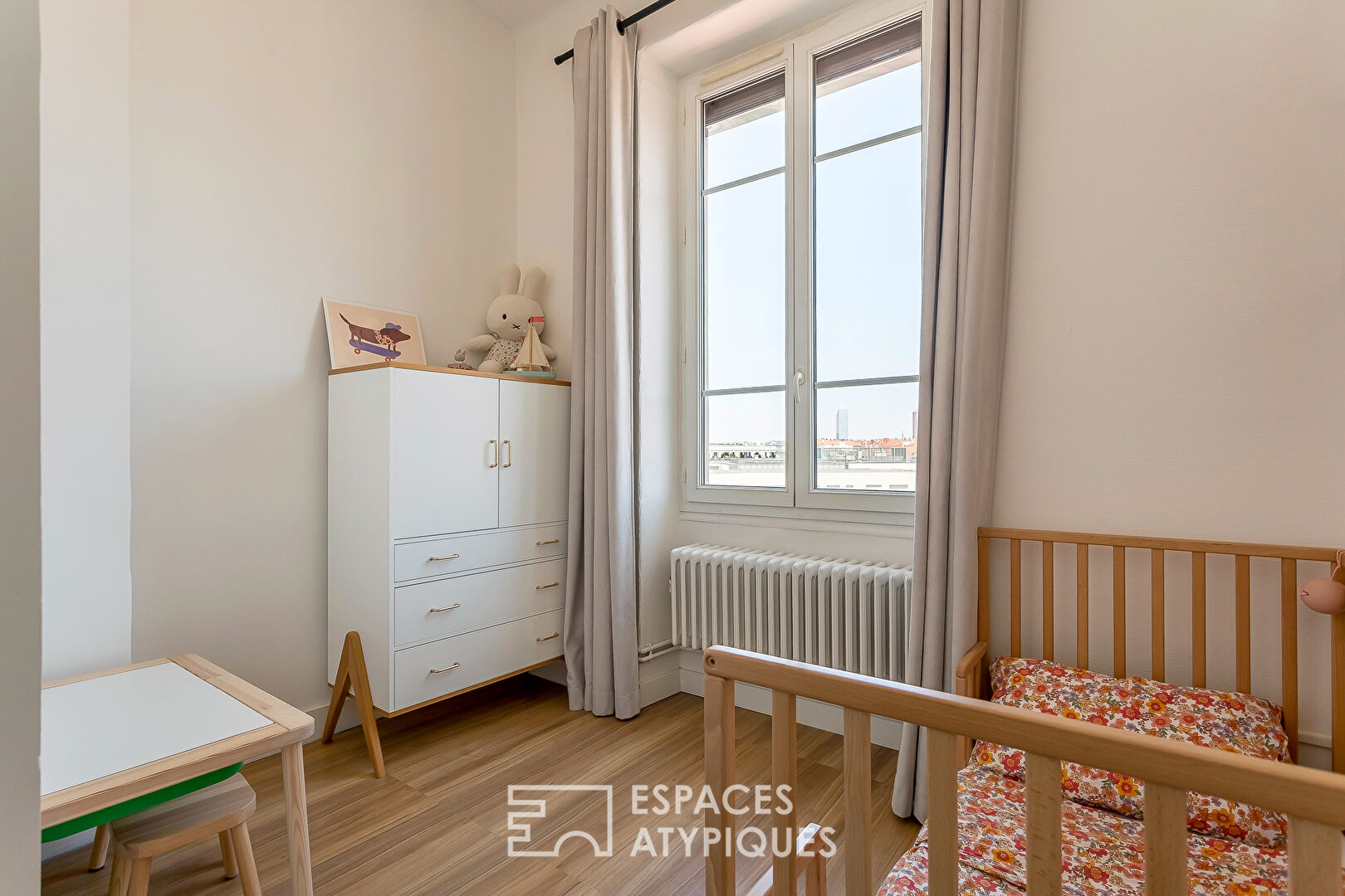 Renovated duplex on the top floor with balcony